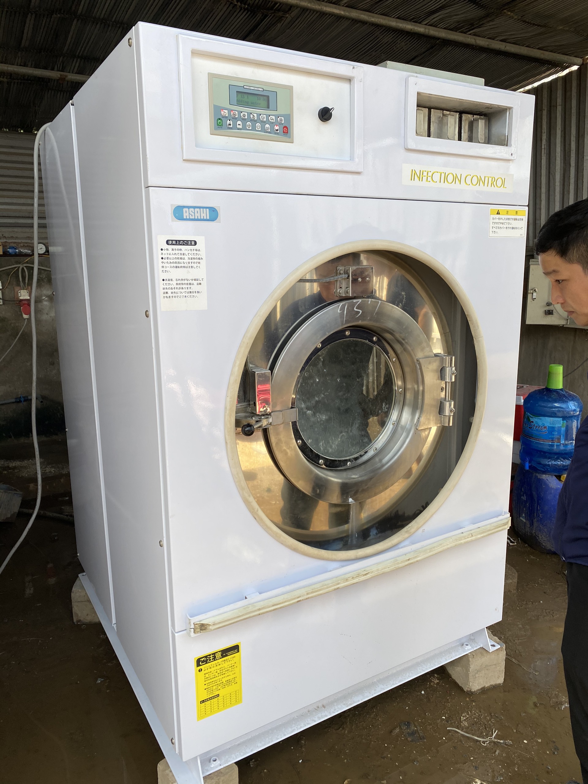  Máy giặt CN Electrolux ( Loại 28kg)